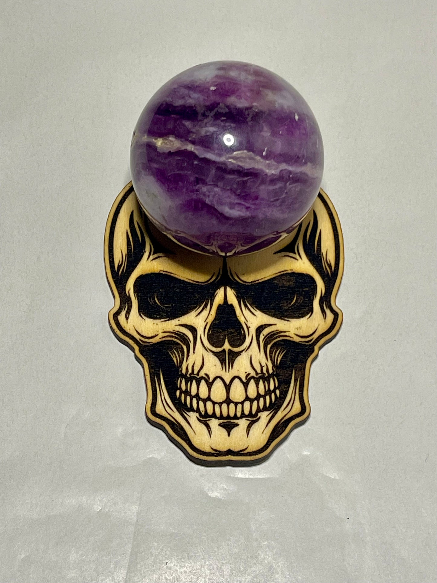 Skull Sphere stand